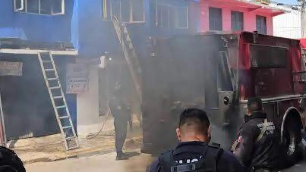 Bomberos sofocan incendio en vivienda de La Paz