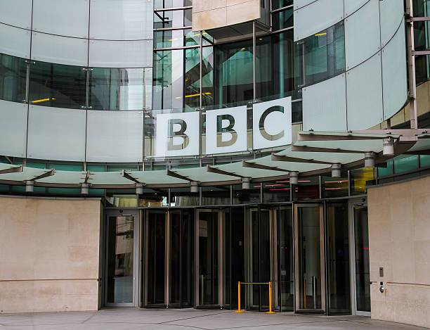 La BBC ofrece disculpas a Trump por alterar su discurso en un documental.