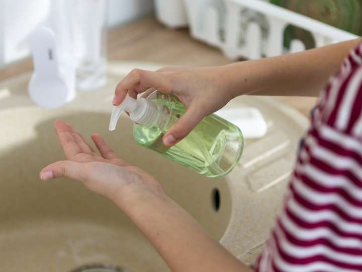 La ANMAT prohibió la comercialización de dos marcas de jabones líquidos