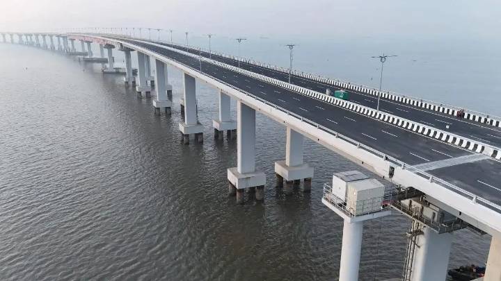 MMRDA begins phased resurfacing of Atal Setu to boost durability, ride comfort