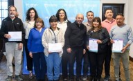 Sastre entregó los certificados a las nuevas autoridades de las asociaciones vecinales