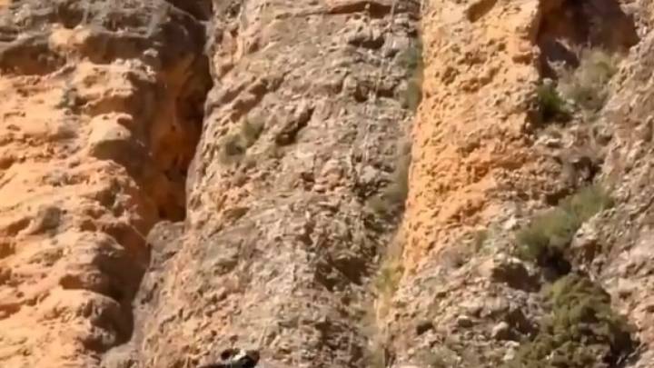 Espectacular rescate a una escaladora en los Mallos de Riglos