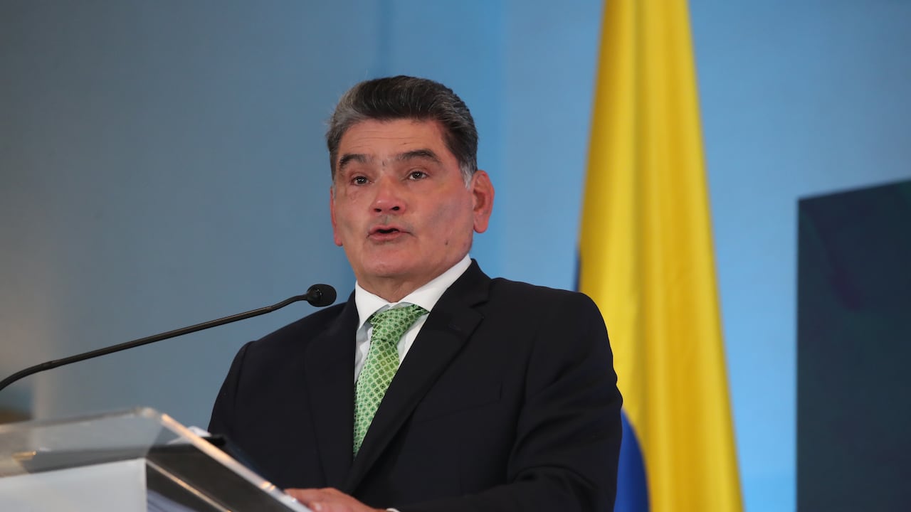 Procurador confirma que el general Huertas y el jefe del DNI serán suspendidos por presuntos nexos con las disidencias de las Farc