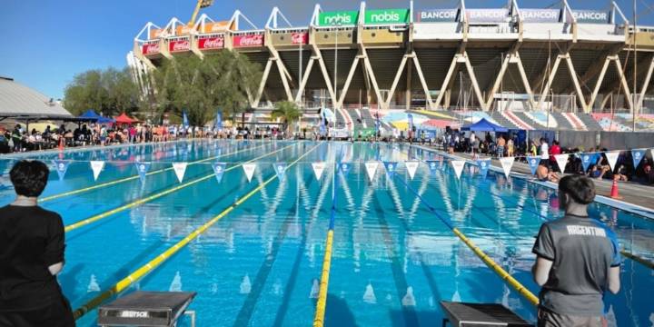 Córdoba: un hombre murió en una competencia de natación que se realizaba en el estadio Mario Kempes