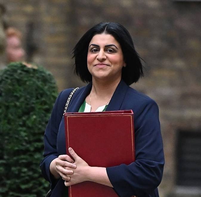 Home Secretary slams 'car crash' leadership bid briefings