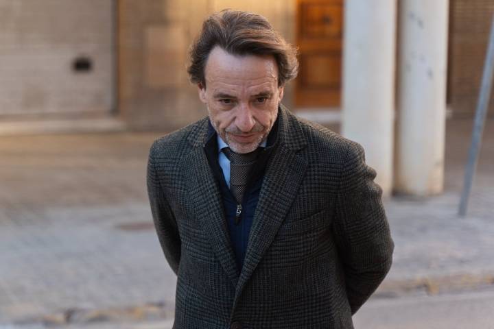 La mano derecha de Mazón revela a la jueza que borró los mensajes del día de la tragedia con el ‘president’