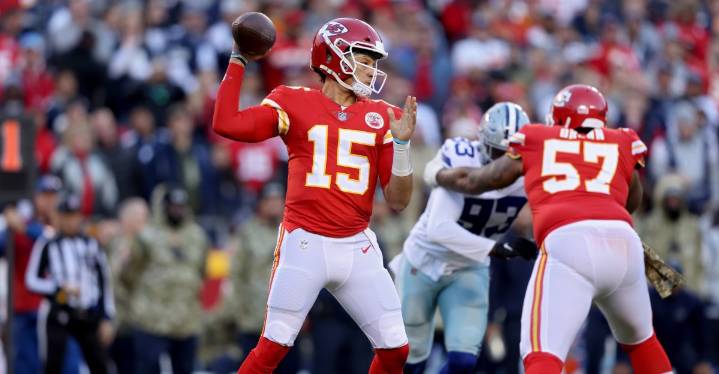 NFL Thanksgiving Football: Kansas City Chiefs vs Dallas Cowboys