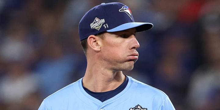 Blue Jays relievers honor Alex Vesia with No. 51 on caps