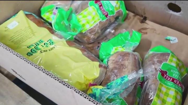 Surge in need spurs Midwest Food Bank volunteers to work overtime in Peachtree City