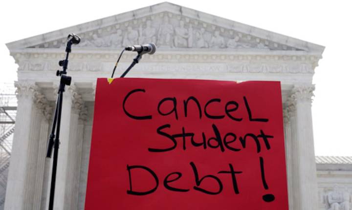 Legisladores federales, incluidas boricuas, piden cuentas sobre potencial venta de cartera de préstamos estudiantiles