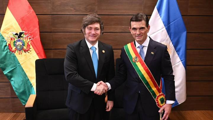Milei saludó al presidente electo de Bolivia tras la ceremonia de asunción