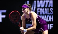 Elena Rybakina stuns Iga Swiatek to reach WTA Finals semifinals