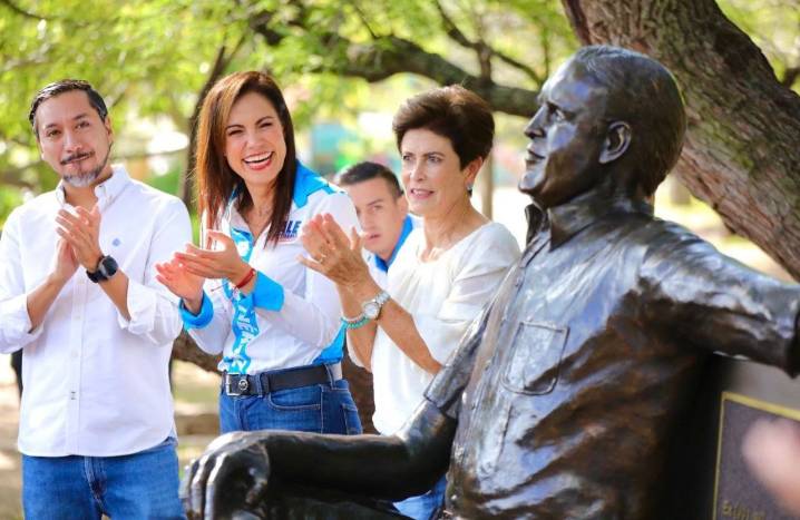 León invierte más de 2 millones en estatua del exalcalde Eliseo Martínez Pérez