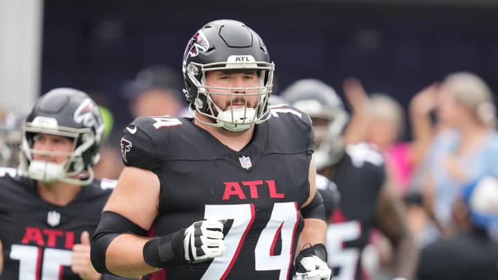 Falcons sign OL Andrew Stueber