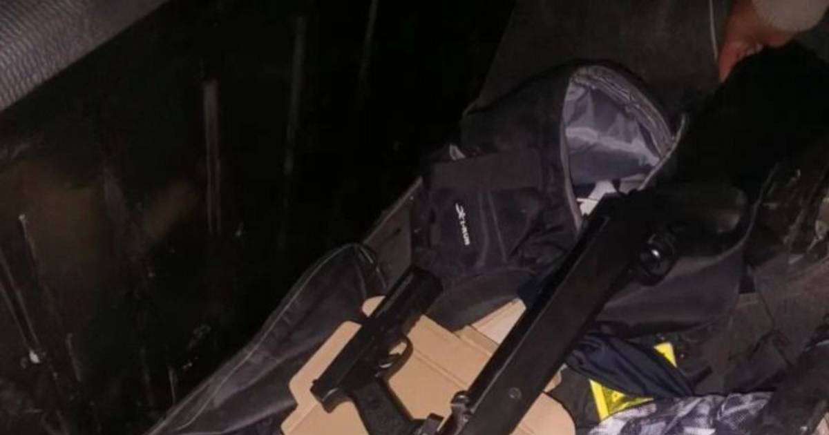 Incautan armas de aire comprimido y detienen a dos hombres en un operativo