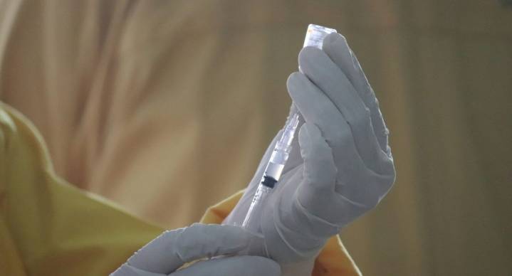 Vacuna del VPH es segura y previene el cáncer de cuello uterino, confirma metaanálisis