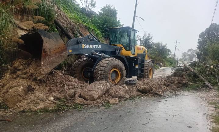 Siguen 11 comunidades incomunicadas en la Sierra Hidalguense tras lluvias