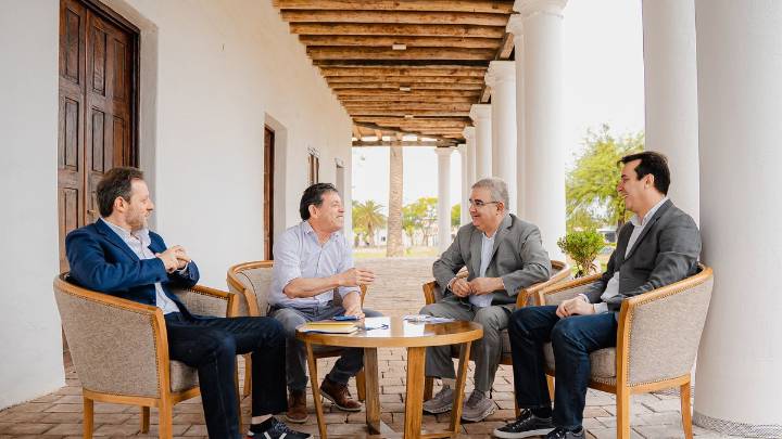 Gobierno y municipio de Londres evaluaron obras que integrarán el Presupuesto 2026