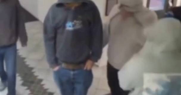 City Museum burglars grab merchandise, but forgot to pay