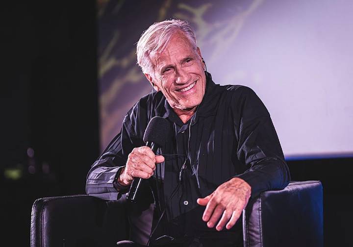 Randal Kleiser: «Cuando rodamos 'Grease', John Travolta empezó a coger los vicios de las estrellas»