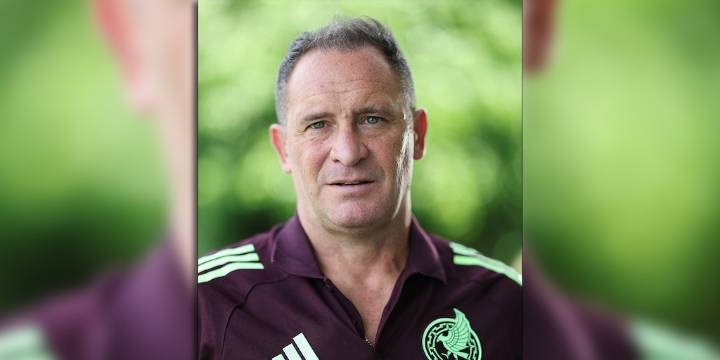 El entrenador que pasó de casi ser campeón en la Liga MX a ser una de las piezas claves en la victoria de México sobre Argentina