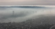 Tijuana bajo bancos de neblina; tráfico y vuelos podrían verse afectados