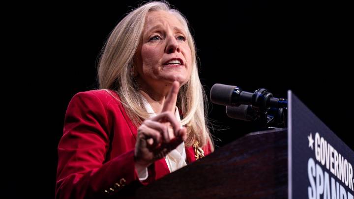 Spanberger says both parties should vote to open government