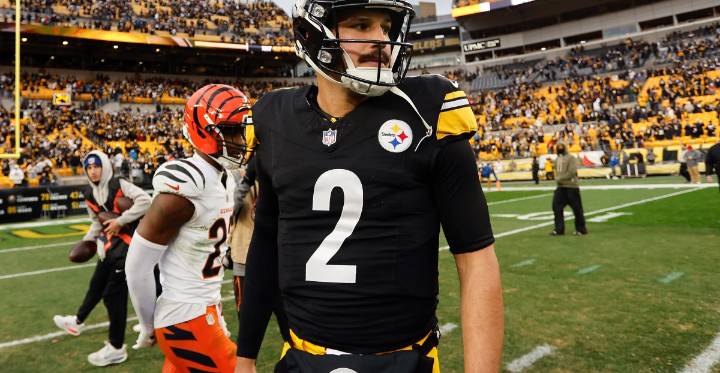 “This is home.” Steelers QB Mason Rudolph reacts to roaring ovation from fans