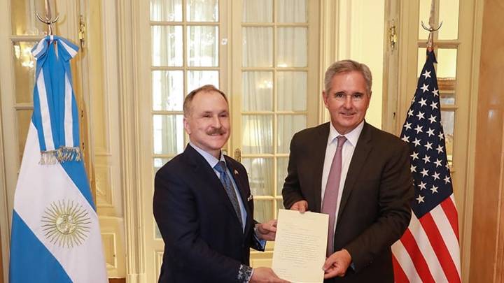 Peter Lamelas asumió como nuevo embajador de Estados Unidos en Buenos Aires