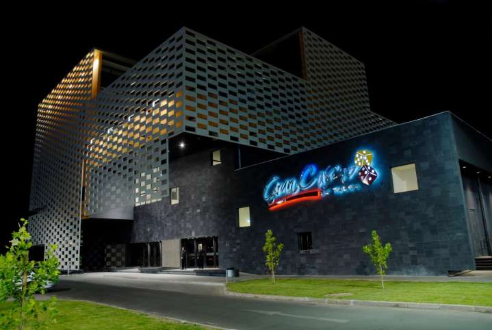Talquino gana más de $25 millones en Casino Talca