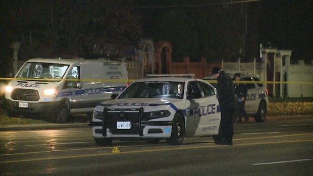 Hit and run suspect removed licence plate after fleeing scene of Mississauga crash, police say
