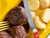 Beloved Aus dinner at risk of ‘dying out’