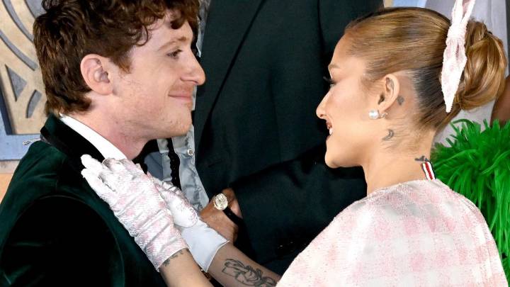 Ariana Grande and Ethan Slater 'are making it work'