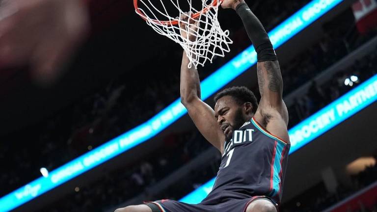 Paul Reed lidera a unos Pistons diezmados en su octava victoria consecutiva