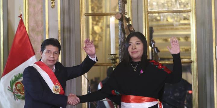 Betssy Chávez: México ofreció enviar un avión para que Perú “entregue” a Pedro Castillo, señala excanciller