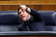 Por qué Renfe y Óscar Puente se niegan a volver al sistema de indemnizaciones anterior por los retrasos del AVE: hasta 79 millones ahorrados en un verano récord de incidencias