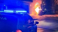 Un incendio de contenedores provoca daños en la fachada de una casa en Cuenca