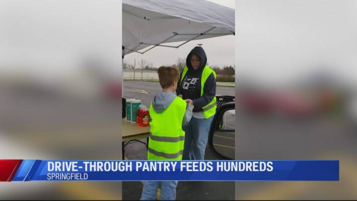 "The need is higher than ever": Hundreds served at drive-through food pantry ahead of Thanksgiving