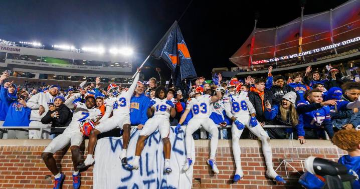 More flag-planting celebrations could be in store for college football's rivalry week