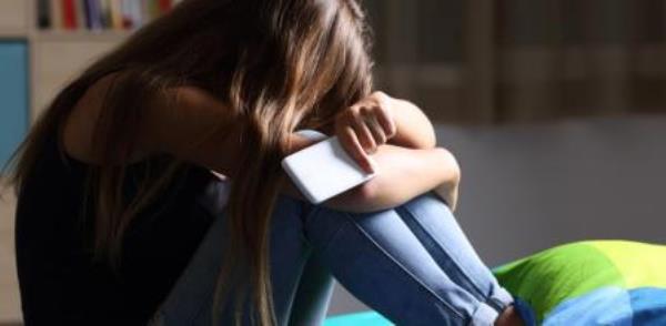 Crearán una “Escuela para Padres” para prevenir el grooming y fortalecer el rol familia