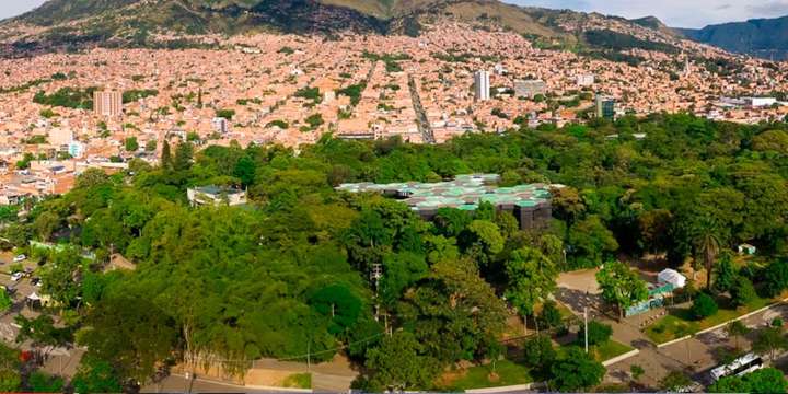 ¿Cuál es la temperatura promedio en Medellín?