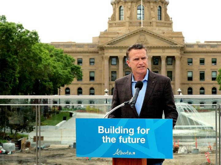 Guthrie denied point of privilege, resigns from committee