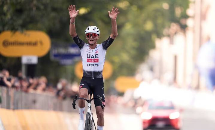 Isaac del Toro encabeza a los ganadores del Premio Nacional de Deportes 2025