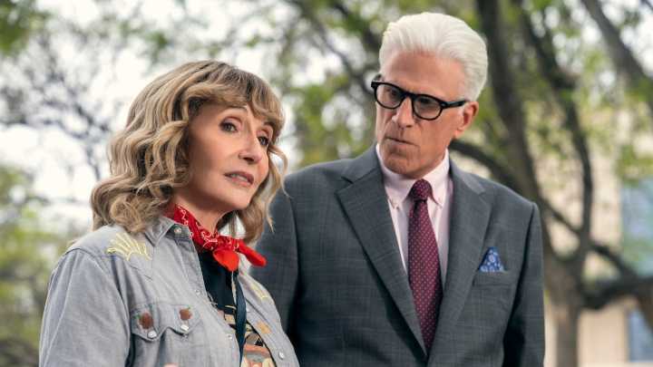 A Man On The Inside Season 2 Trailer: Is Mary Steenburgen A Love Interest, Or A Suspect? (OK, Both)