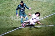 Reportan fractura de Kevin Mier tras falta de Carrasquilla