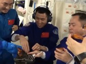 Astronautas chinos hacen historia al cocinar por primera vez una barbacoa en el espacio: el resultado final