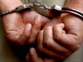 Detienen a hombre por robar ropa de mujer en tendedero de Morelos