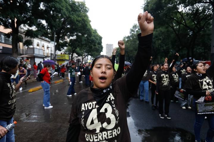 Sheinbaum y familiares de los 43 normalistas de Ayotzinapa tendrán mañana su sexto encuentro