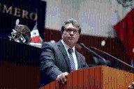 Sin confirmación formal, Monreal defiende la gestión del titular de la FGR