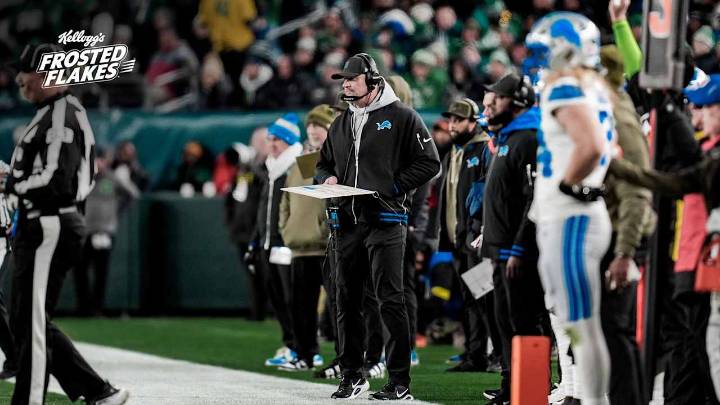 NOTEBOOK: Third & fourth down stalls hurt Lions in loss to Eagles